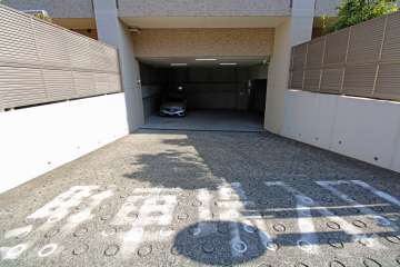 敷地内駐車場（屋内平面式）