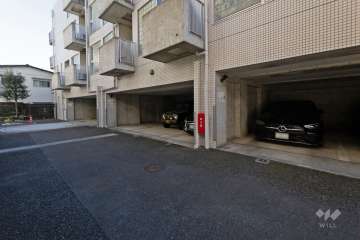 敷地内駐車場（屋内平面式）
