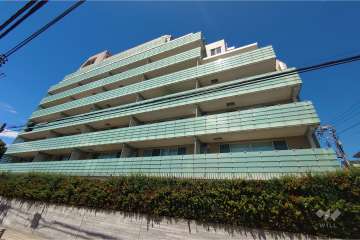 プラウド代々木初台の外観（南東側から）