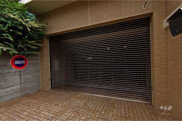 駐車場の出入り口（リングシャッター式）