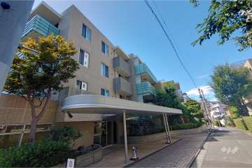 プラウド代々木初台の外観（北東側から）