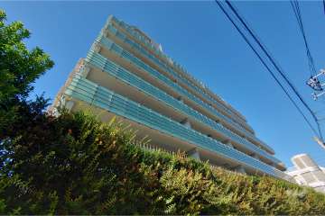 プラウド代々木初台の外観（南西側から）