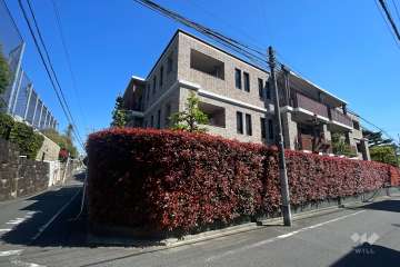 プレステージ代々木大山町の外観（南西側から）