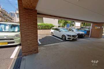 敷地内駐車場（屋外平面式）