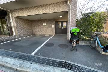 敷地内駐車場（屋外平面式）