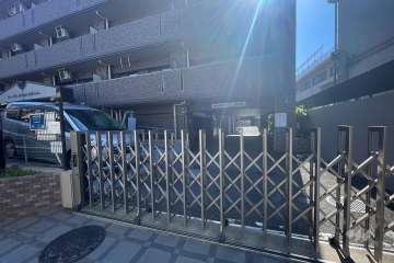 駐車場の出入り口・敷地内駐車場（屋外平面式）