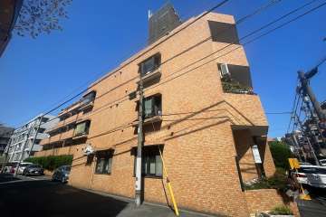 ライオンズマンション幡ヶ谷の外観（南西側から）