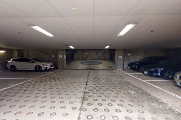 敷地内駐車場（屋内平面式・屋内機械式）