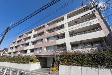 藤和シティホームズ初台の外観（南側から）