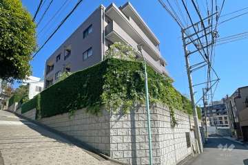 藤和シティホームズ代々木２の外観（南西側から）