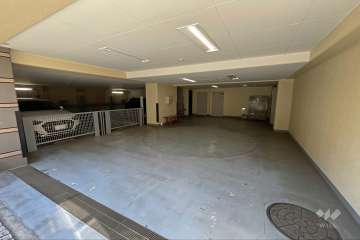 敷地内駐車場（屋内機械式）