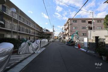 敷地北側の前面道路。