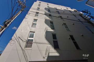 コムロンド代々木公園の外観（南東側から）