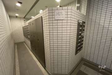 共用ポストと宅配ボックス