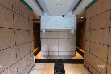 エントランスホール