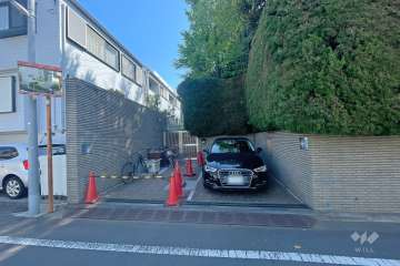 敷地内駐車場（屋外平面式）