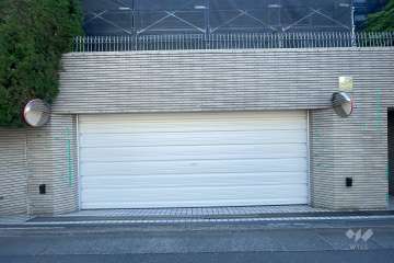 駐車場の出入口