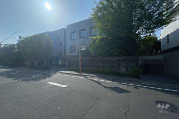 グランドメゾン松濤の外観（北西側から）