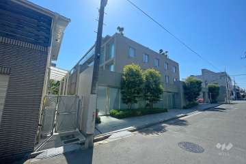 ディアナコート上原の外観（北東側から）