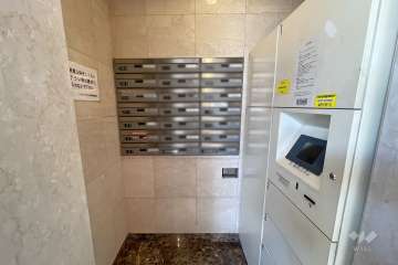 共用ポストと宅配ボックス