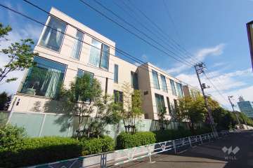 プラウド神山町の外観（南西側から）