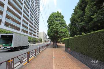 敷地北西側の前面道路