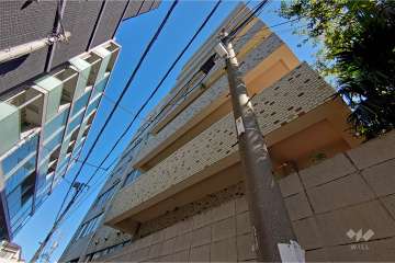 センチュリープラザの外観（南西側から）