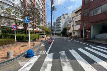 敷地東側の前面道路