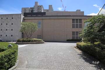 エントランス前の広場