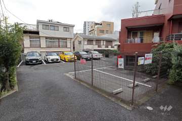 敷地内駐車場（屋外平面式）
