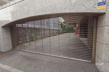 駐車場の出入り口