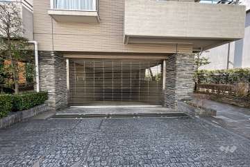 敷地内駐車場（屋内平面式）