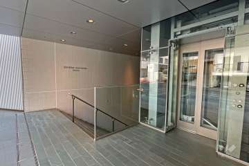 エントランス行きエレベーター