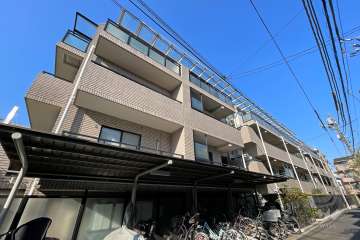 マイネシュロッス代官山の外観（南東側から）