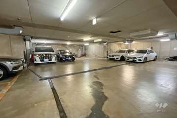 敷地内駐車場（屋内平面式）