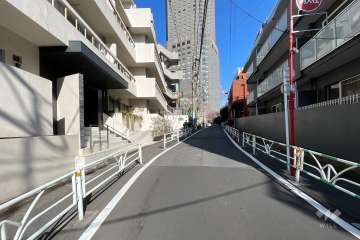 敷地南側前面道路