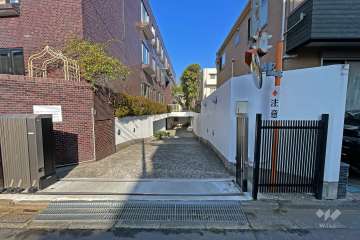 駐車場の出入り口