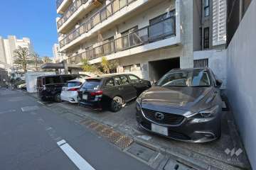 敷地内駐車場（屋外平面式）