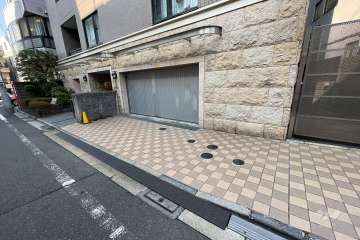 敷地内駐車場（屋外平面式）