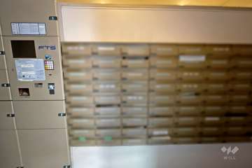 共用ポストと宅配ボックス