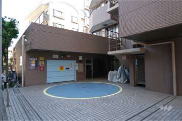 敷地内駐車場(屋内機械式)