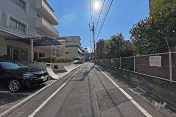 敷地南東側道路