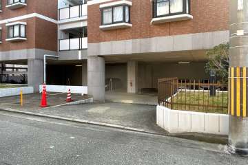 駐車場の出入口