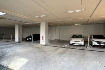 敷地内駐車場（屋内機械式）
