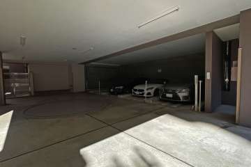 敷地内駐車場（屋内機械式）