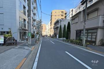 敷地南東側の前面道路