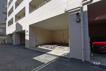 敷地内駐車場（屋内機械式）