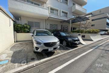 敷地内駐車場（屋外平面式）