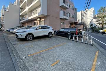 敷地内駐車場（屋外平面式）