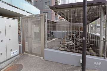 ルーフ付の駐輪場